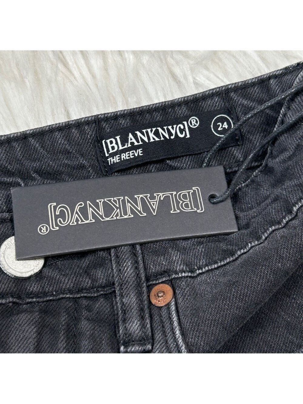 Blank NYC Reeve High Rise Distressed Black Denim Shorts Size 24 - Picture 7 of 7
